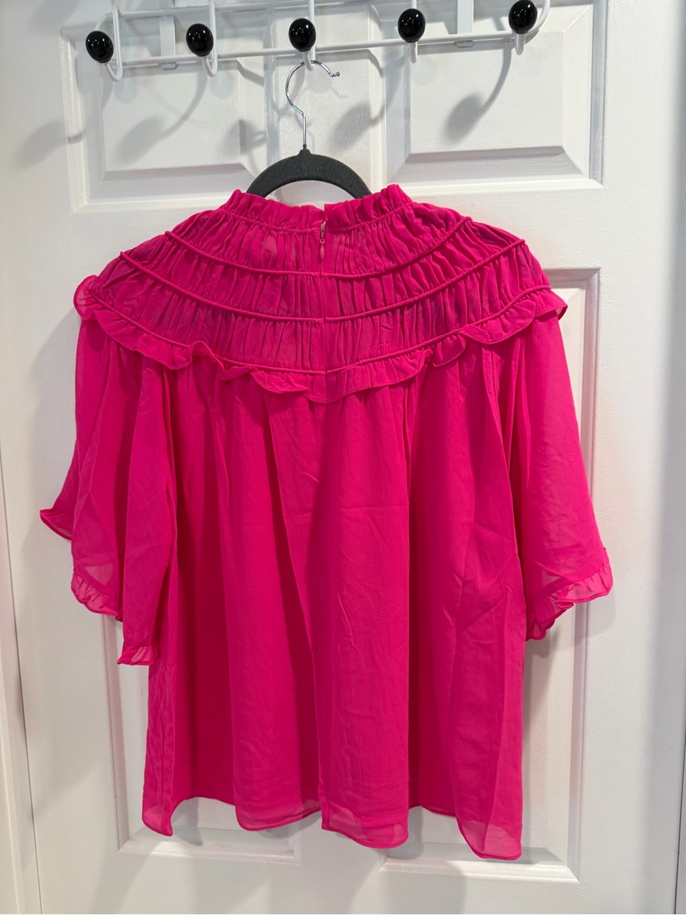 NWT entro Boutique Hot Pink Ruffled Yoke Blouse Sz S & M - Picture 3 of 7